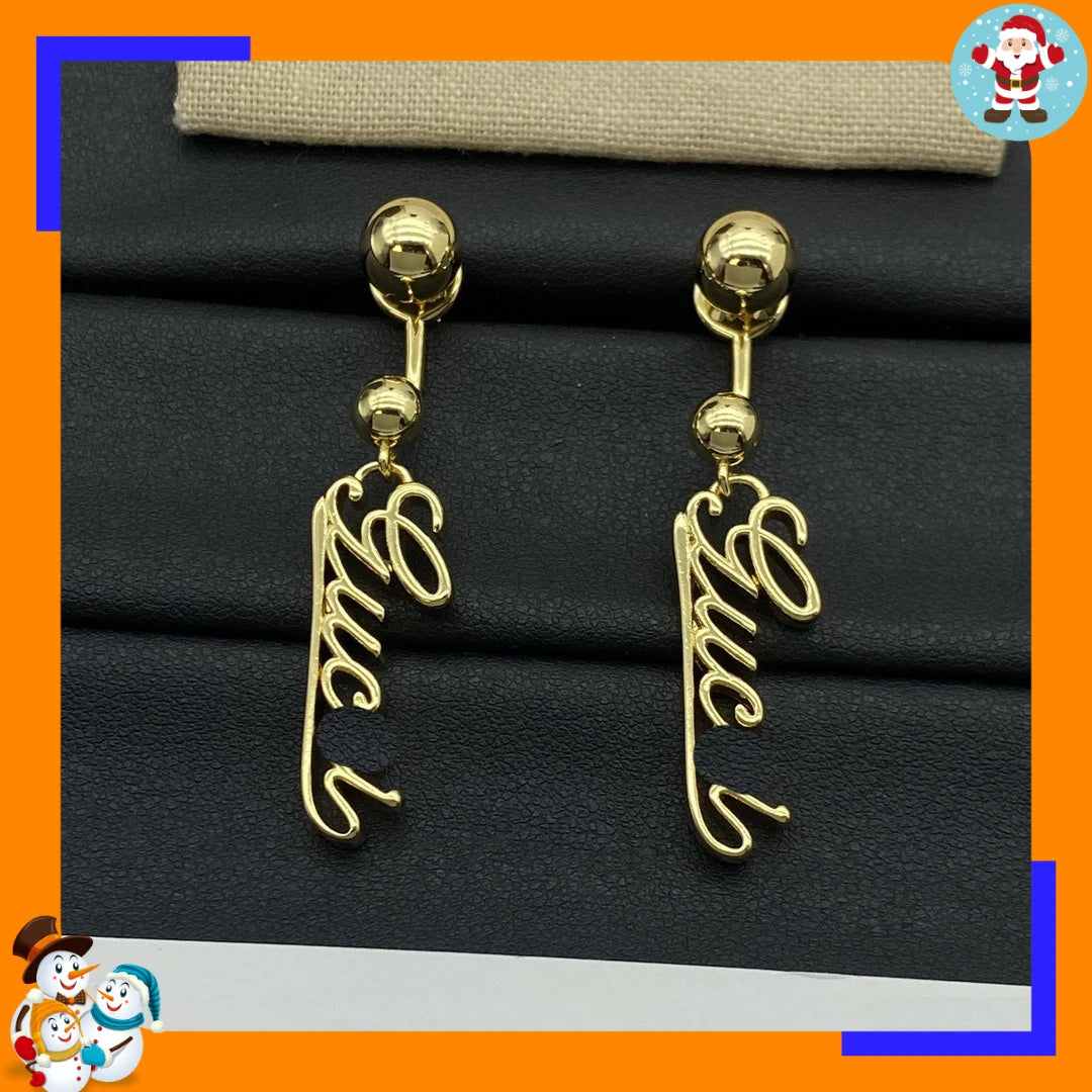 Home Fashion New Products Letter Stud Earrings Letter Light Luxury Earrings Niche High-end Stud Earrings Direct Sales