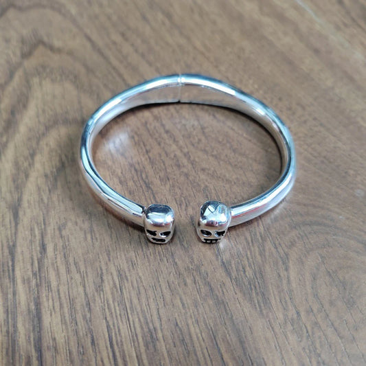 2026 new hot selling niche design high-quality skull bracelet, suitable for daily casual fashion jewelry