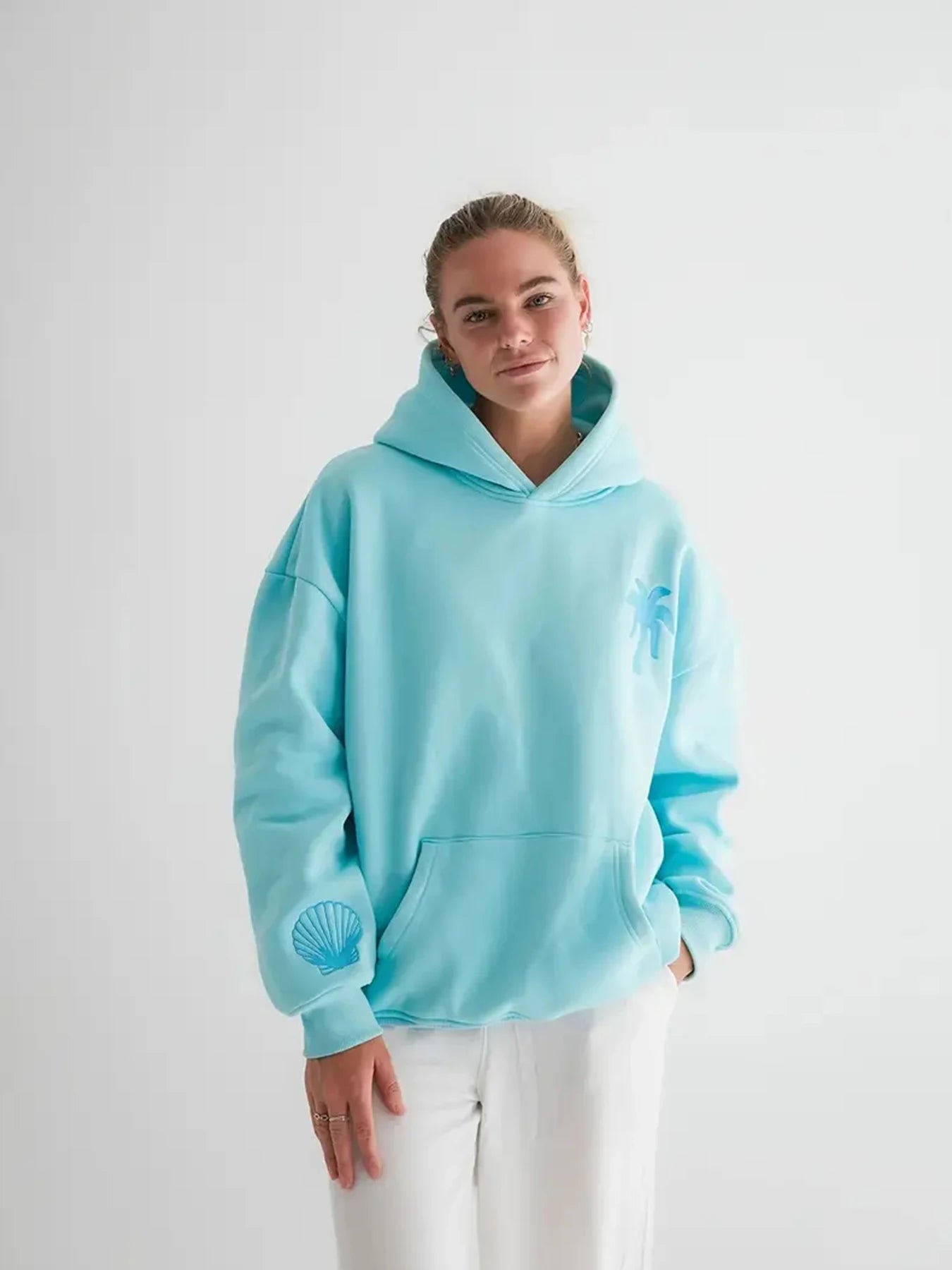 2025 New Women's Tropical Floral Island Hoodie, Comfortable Long Sleeve Loose Pullover with Pockets, Street Style, Machine Washable